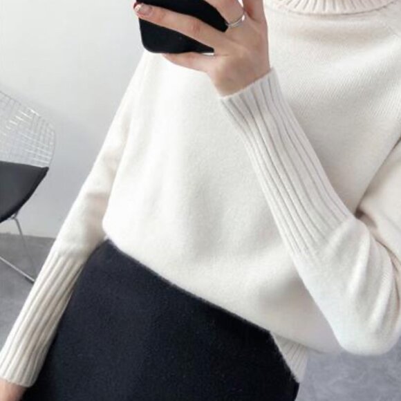 Merokeety NWOT Women Sweater Ivory Turtleneck Knit SZ L High & Low Acrylic - Picture 2 of 4